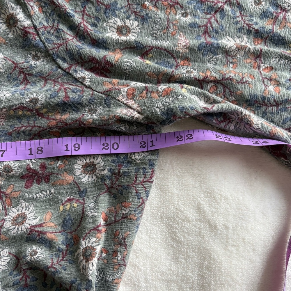 Lucky Brand Sage Green/Gray Floral V-Neck Peasant Top - Coastal Cowgirl Y2K - Picture 12 of 15